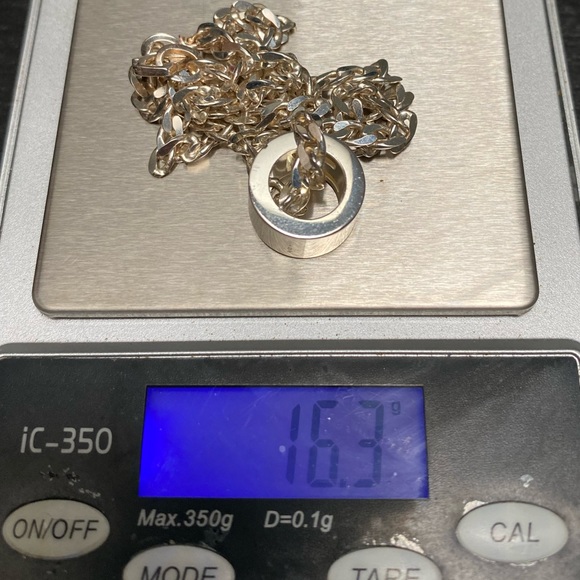 🔥❤️🔥Authentic GUCCI necklace with ring charm - Picture 6 of 7